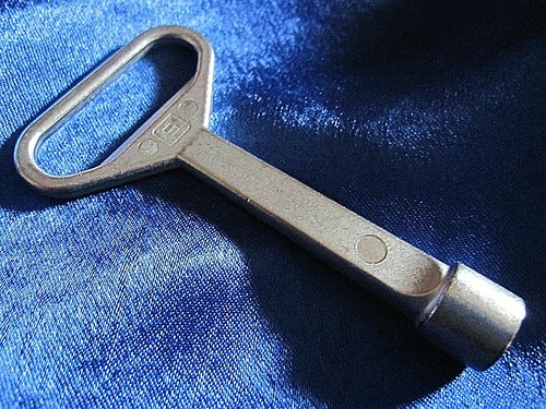 8mm dreikantschlüssel - 8mm,